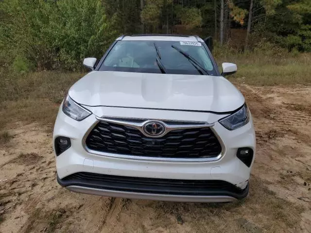 2021 Toyota Highlander Platinum