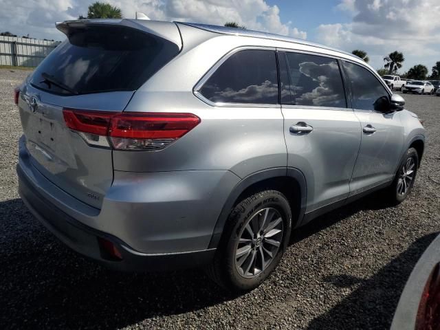 2019 Toyota Highlander SE