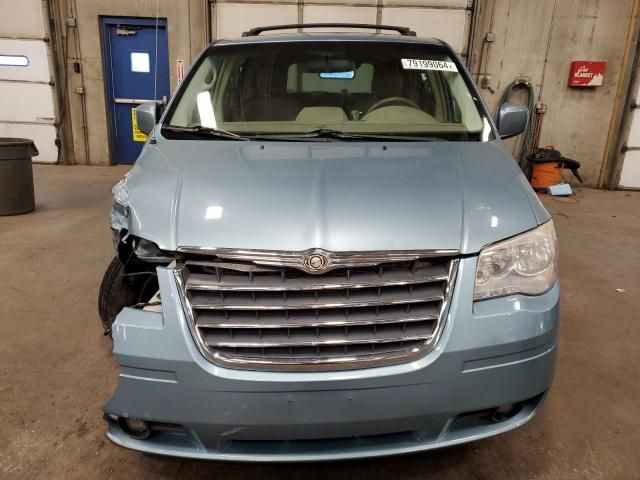 2009 Chrysler Town & Country Touring