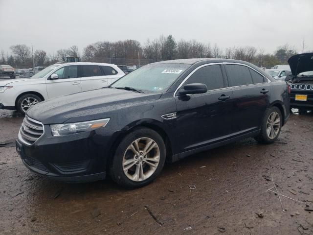 2016 Ford Taurus SE