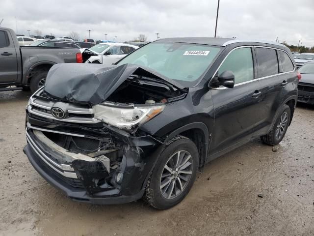 2017 Toyota Highlander SE