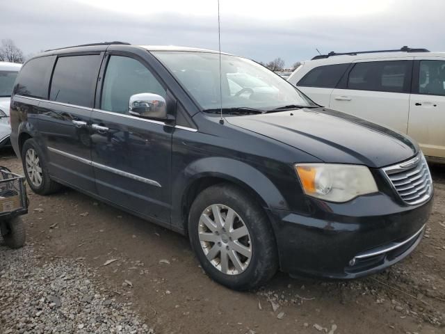 2012 Chrysler Town & Country Touring L