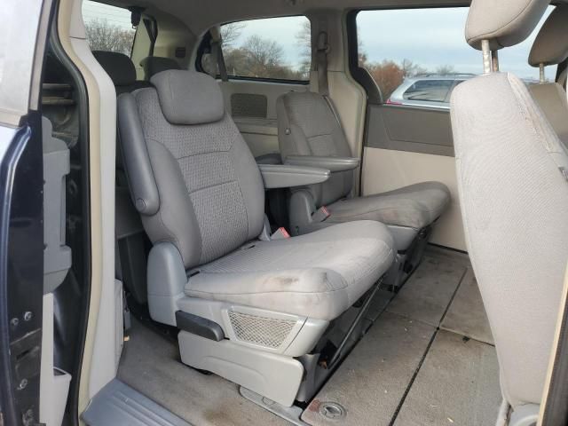 2008 Chrysler Town & Country LX