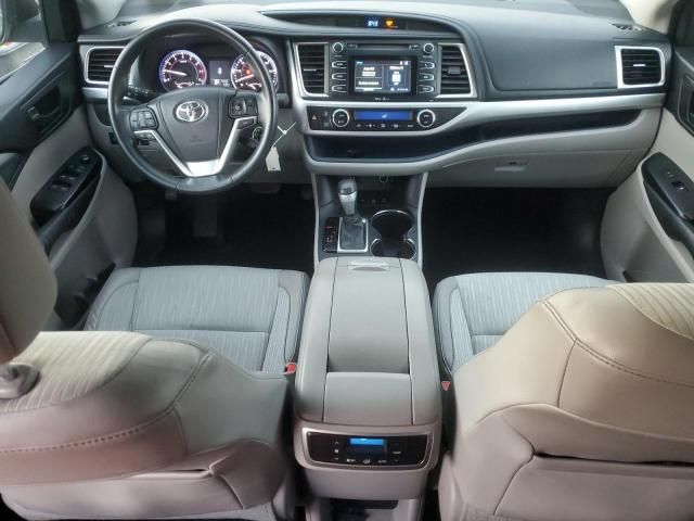 2014 Toyota Highlander LE