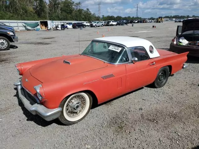 1957 Ford Thunderbird