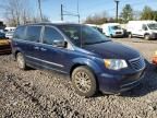 2013 Chrysler Town & Country Touring L