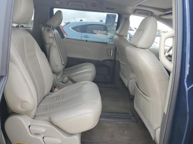 2013 Toyota Sienna XLE