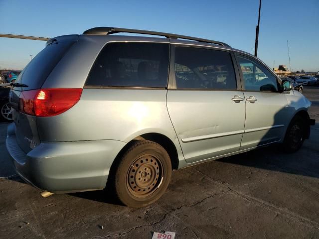 2010 Toyota Sienna CE