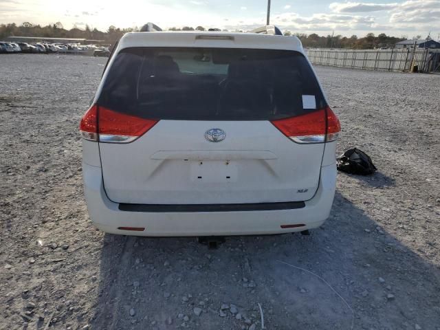 2014 Toyota Sienna XLE