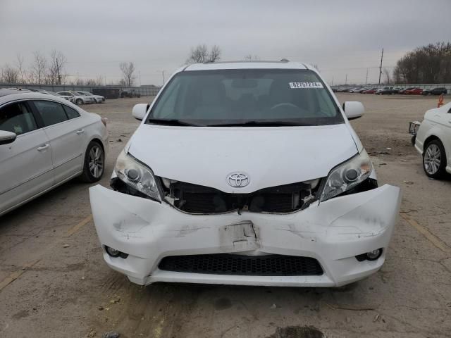 2012 Toyota Sienna XLE