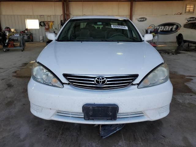 2005 Toyota Camry LE