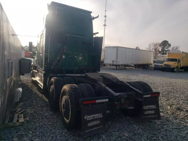 2020 Freightliner Cascadia 126