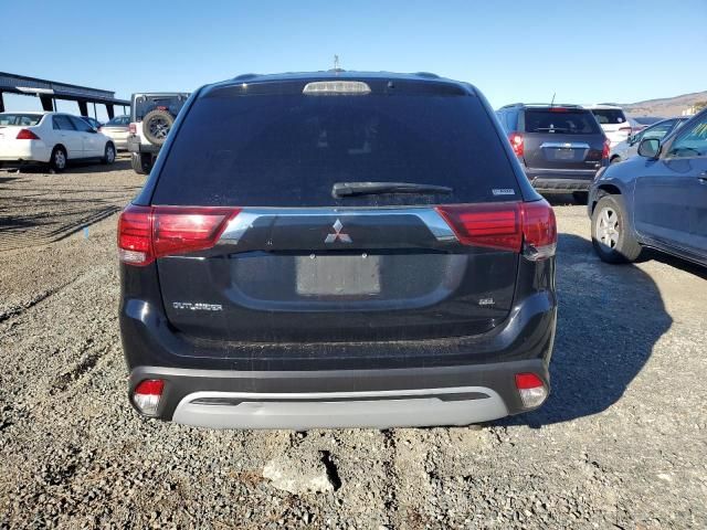 2020 Mitsubishi Outlander SE