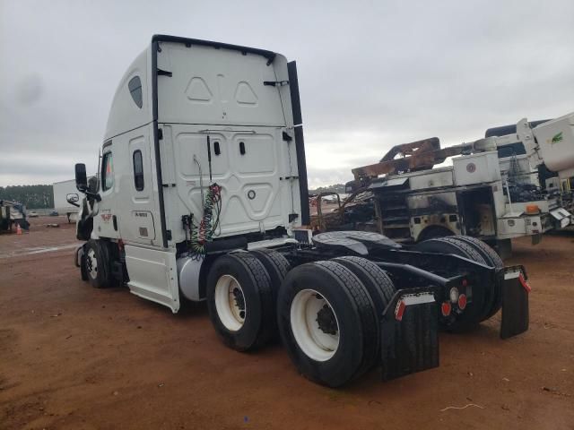 2022 Freightliner Cascadia 126