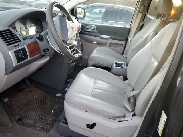 2008 Chrysler Town & Country Touring