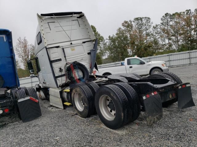 2013 Volvo VN VNL