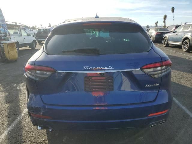 2022 Maserati Levante Base