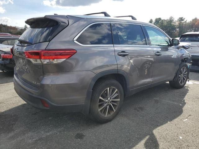 2017 Toyota Highlander SE