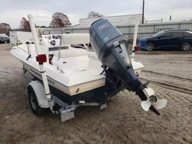 2000 Aquasport Boat