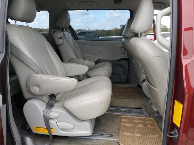 2014 Toyota Sienna LE