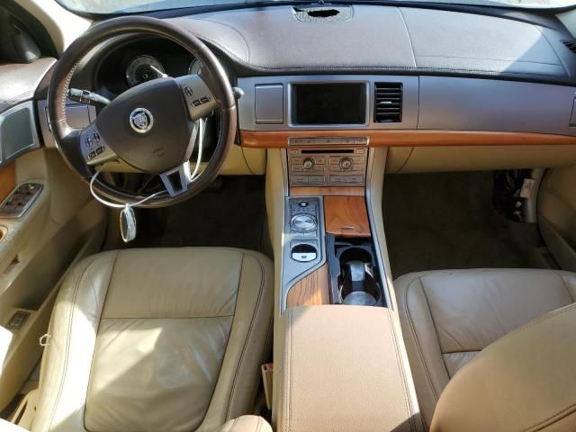 2010 Jaguar XF Luxury