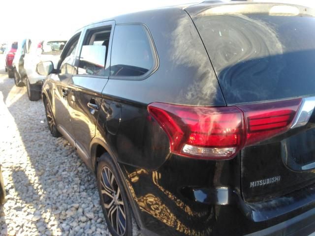 2018 Mitsubishi Outlander ES