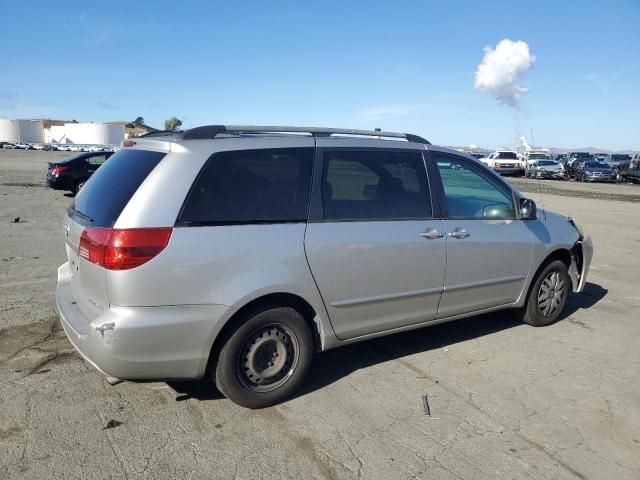 2004 Toyota Sienna CE