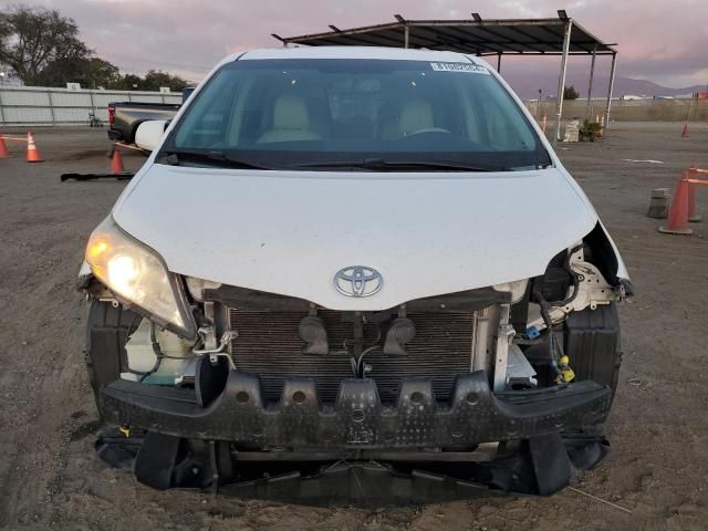 2012 Toyota Sienna XLE