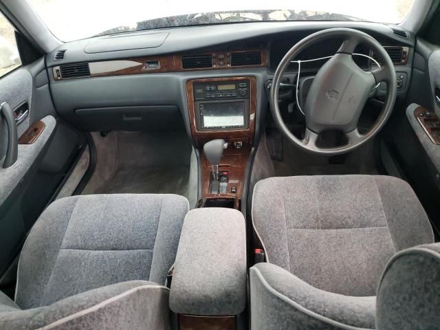 1997 Toyota Crown Salo