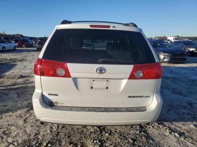 2007 Toyota Sienna XLE