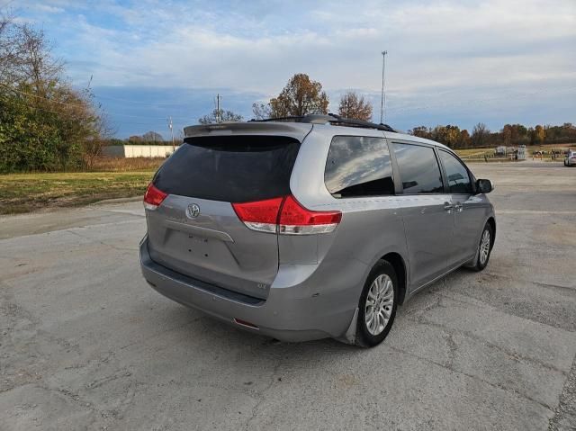 2013 Toyota Sienna XLE