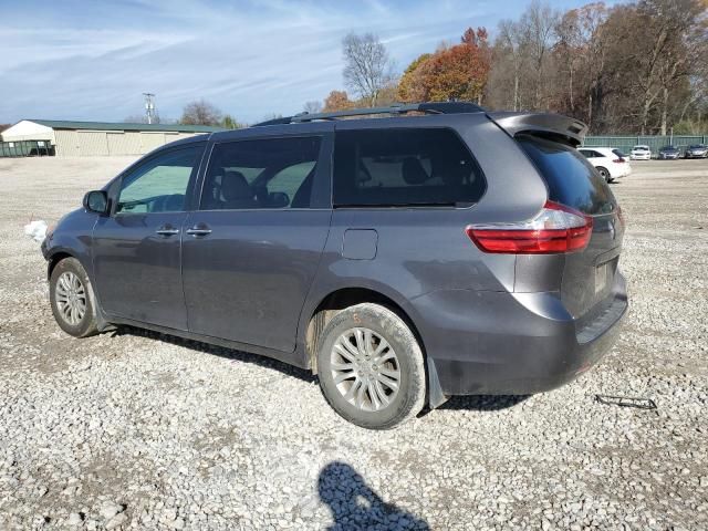 2017 Toyota Sienna XLE