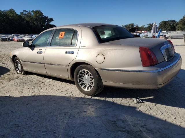 2001 Lincoln Town Car Signature