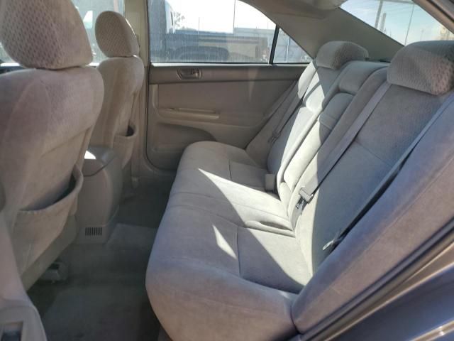 2004 Toyota Camry LE