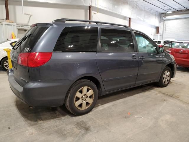 2010 Toyota Sienna CE