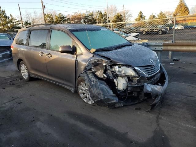 2014 Toyota Sienna XLE