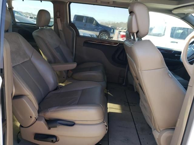 2011 Chrysler Town & Country Limited