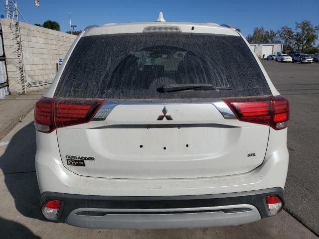 2020 Mitsubishi Outlander SE