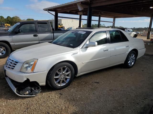 2011 Cadillac DTS Luxury Collection