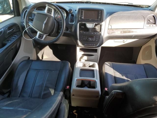 2012 Chrysler Town & Country Touring