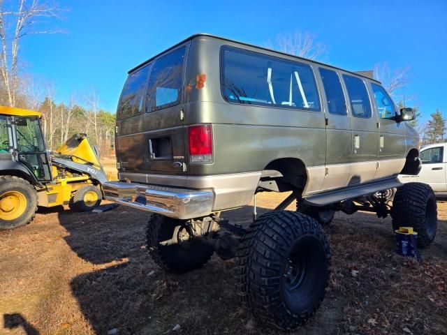 2002 Ford Econoline E350 Super Duty Wagon