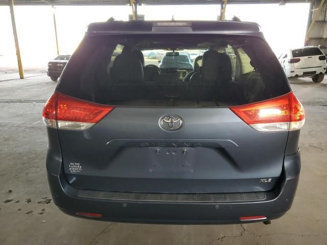 2013 Toyota Sienna XLE