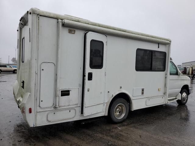 2008 Ford Econoline E450 Super Duty Cutaway Van