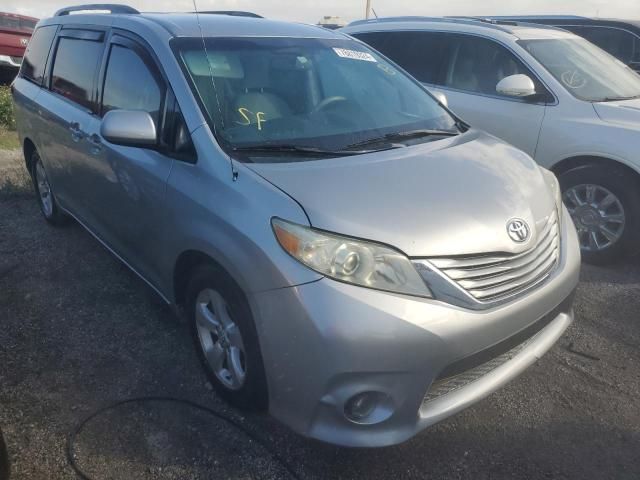 2014 Toyota Sienna LE