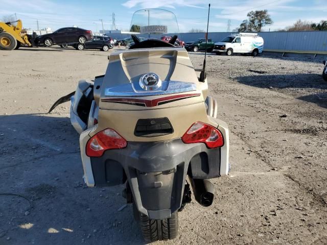 2017 Can-Am Spyder Roadster RT