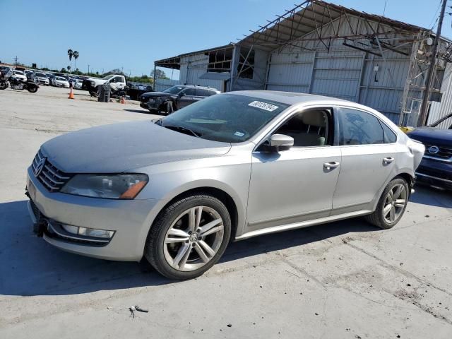 2013 Volkswagen Passat SEL