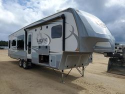 Camiones salvage para piezas a la venta en subasta: 2016 Highland Ridge Trailer