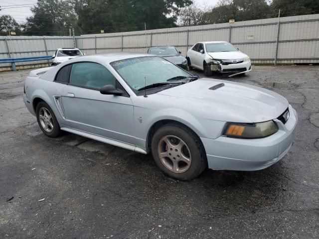 2000 Ford Mustang