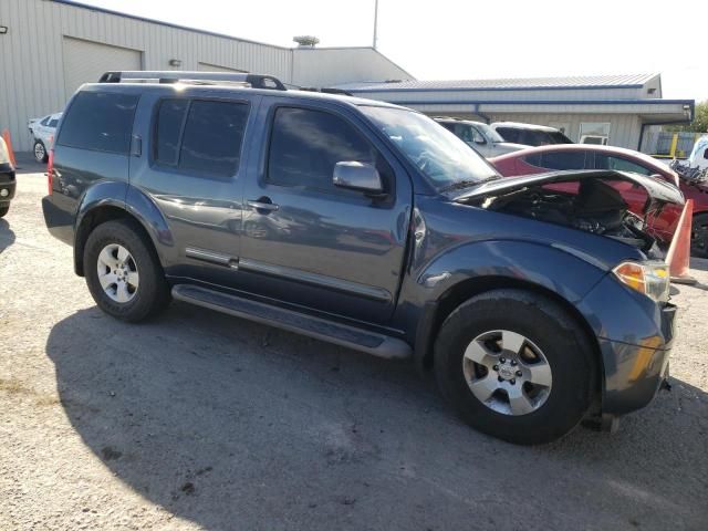 2005 Nissan Pathfinder LE