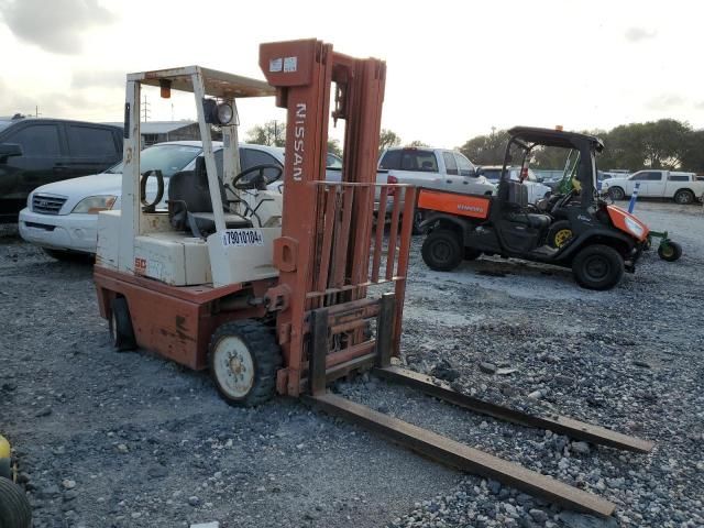 2002 Nissan Forklift